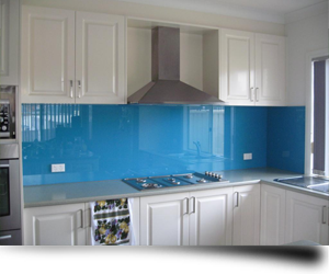 An example of a beautiful glass splashback in a kitchen
