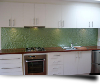 An example of a textured glass kitchen splashback