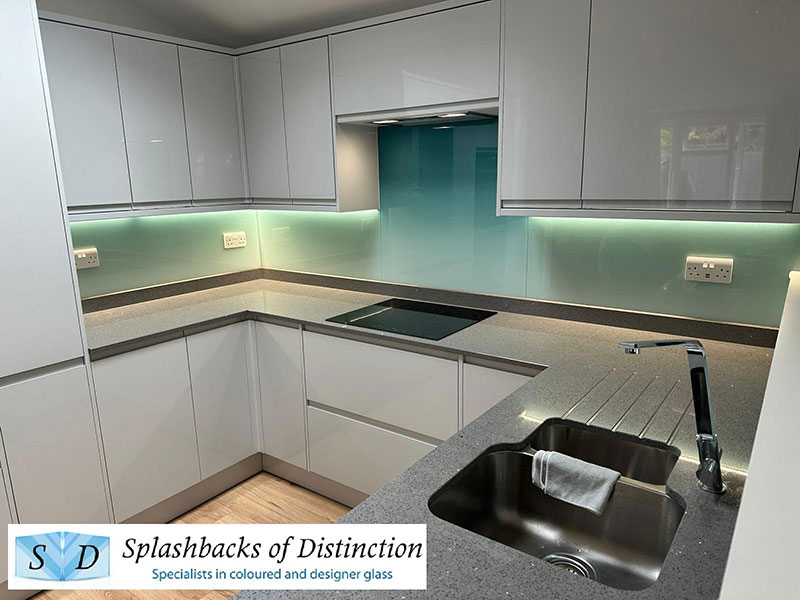 Kitchen splashback ware shutterstock image 392203012