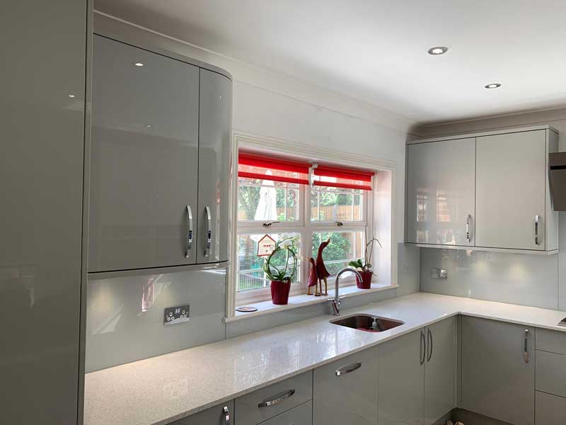 Kitchen splashback painted with polished pebble and silver sparkle