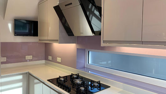 Kitchen splashback crown sweet dreams pink