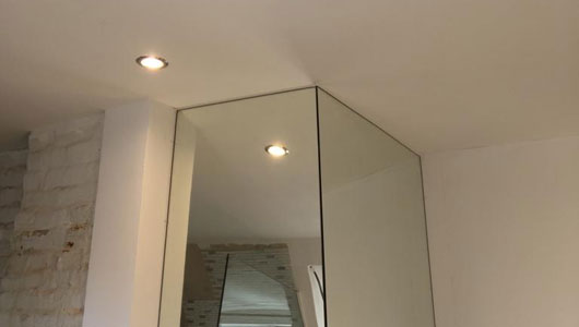 Shower screen and mirrors