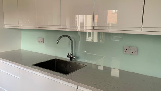 Glass white kitchen splashback