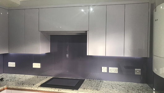 Kitchen splashbacks ral 4012 pearl blackberry